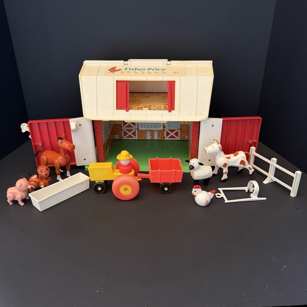 Vintage 1986 Fisher Price Little People Barn Farm #2501 Cowboy Animals Tractor